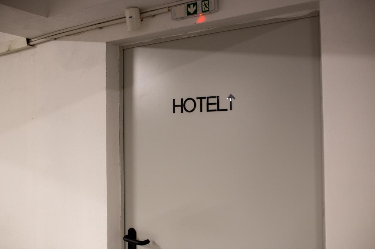 Rubo Hotel Шумен Экстерьер фото
